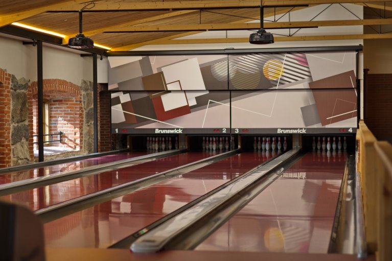 Excitement and drive: bowling, billiards, slot machines