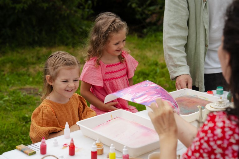 For the whole family: games and creativity