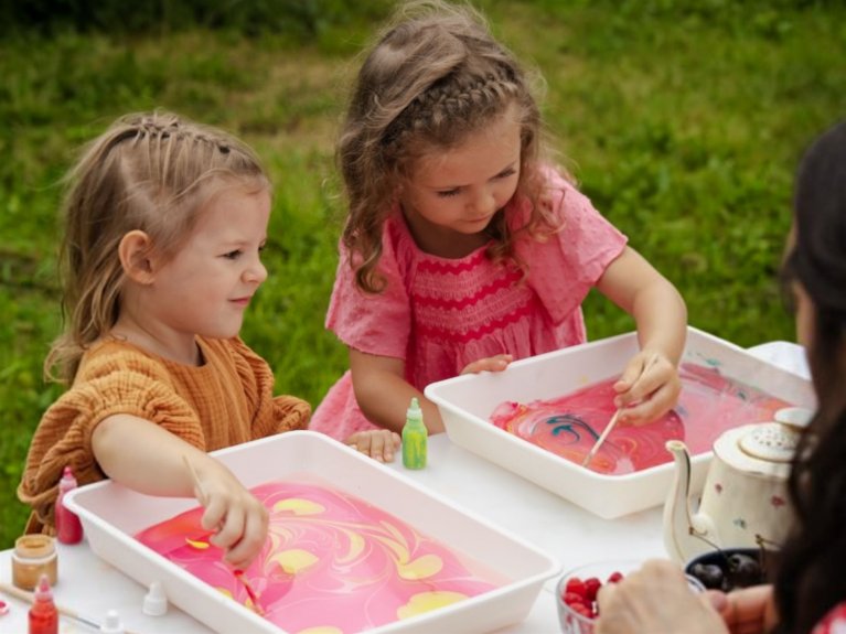 For the whole family: games and creativity